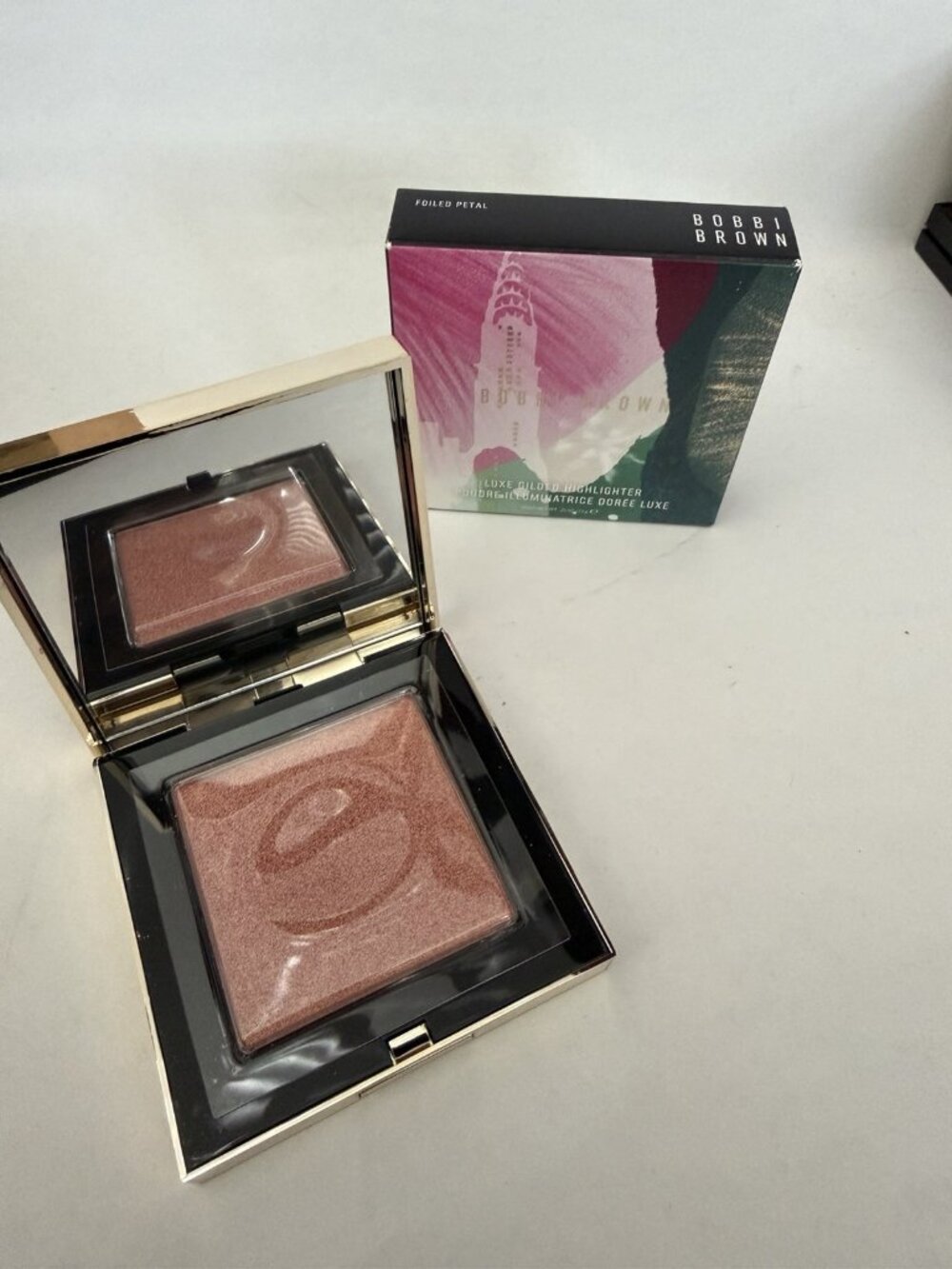 Bobbi Brown Luxe Gilded Highlighter #Foiled Petal - 0.25fl oz - NIB - Picture 2 of 4